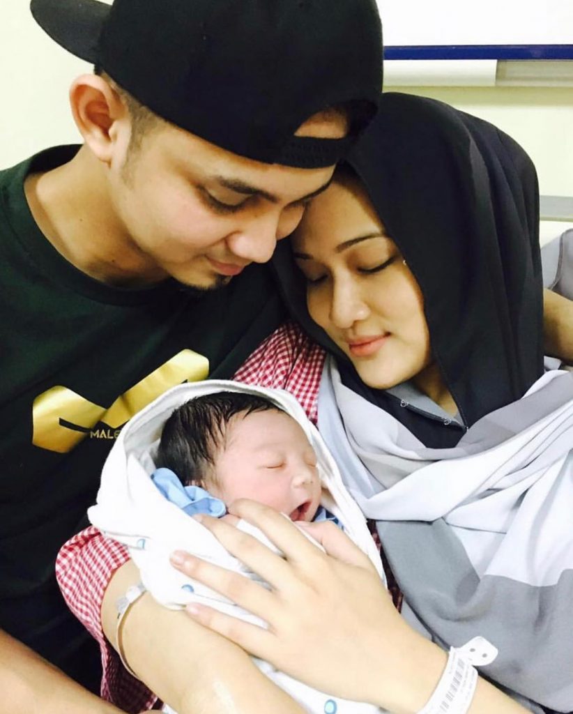 Selebriti Iaitu Hairul Azreen Dan