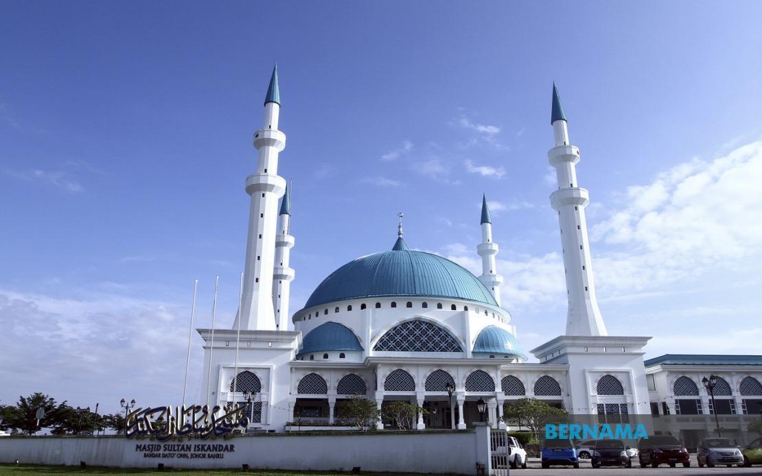 Hanya Tiga Orang Dibenar Tunai Solat Fardu Berjemaah Di ...