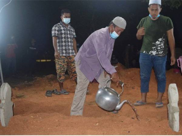 Air Mata Remaja Bunuh Kawan Bergenang Ketika Direman Utusan Digital